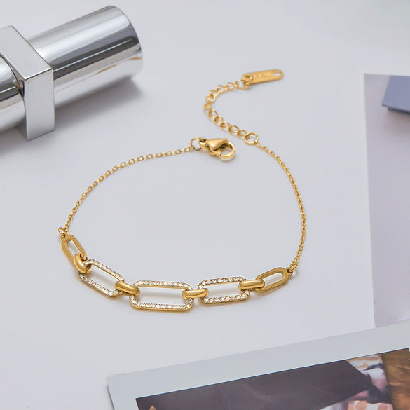 Wholesale Women's Stainless Steel Geometric Hoop Tennis Chain Bracelet With White Diamond Electroplated In Classic Style
