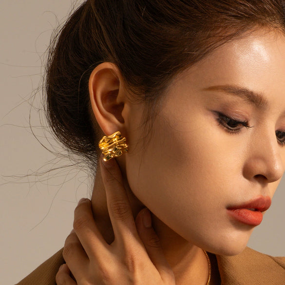 Wholesale Women's Stainless Steel Geometric Pleated Exaggerated Retro Earrings With Electroplating