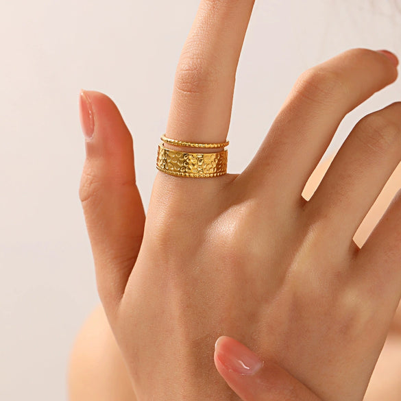 Wholesale Women's Stainless Steel Geometric Ring With Electroplating And Retro Style