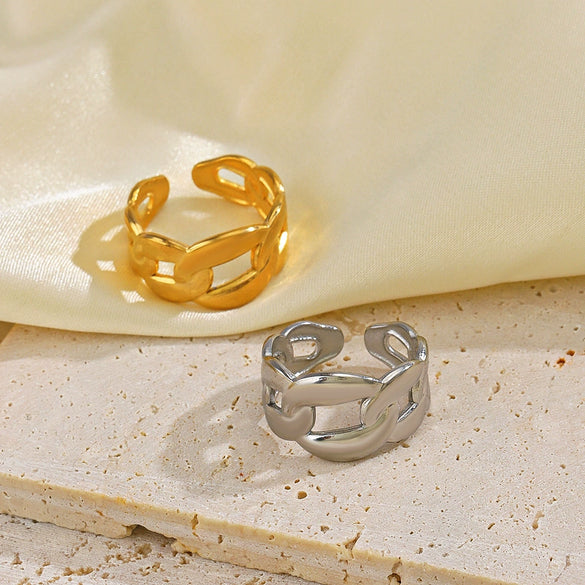 Wholesale Women's Stainless Steel Geometric Ring With 18K Goldplated Electroplating