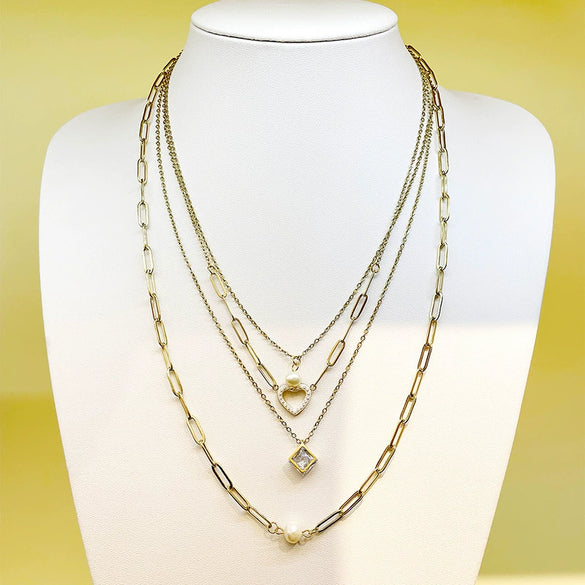 Wholesale Women's Stainless Steel Goldplated Fashion Flower Necklace With Electroplating Treatment