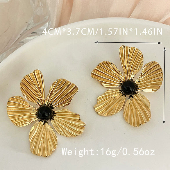 Wholesale Women's Stainless Steel Goldplated Heartinlaid Fashion Temperament Earrings