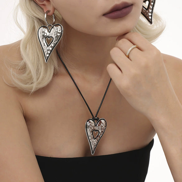 Wholesale Women's 316L Stainless Steel Handpolished Love Earrings And Sweater Chain With Oil Drop Shape And Electroplating