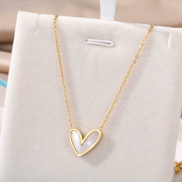 Wholesale Women's Stainless Steel Heart Ochain Necklace With Geometric Pattern And Electroplating Light Luxury Style