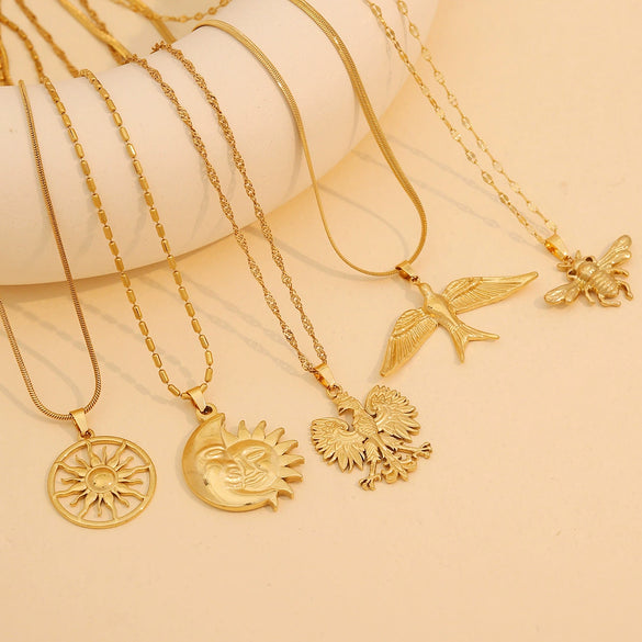 Wholesale Women's Stainless Steel Heart Shape Pendant Clavicle Chain Necklace