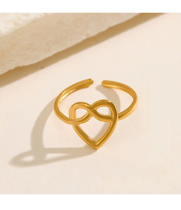 Wholesale Women's Stainless Steel Heart Shaped Love Ring With Geometric Pattern And Real Gold Plating