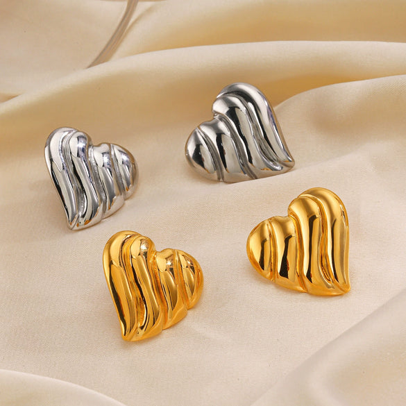 Wholesale Women's Stainless Steel Heartshaped 18K Gold Plated Hip Hop Style Love Earrings
