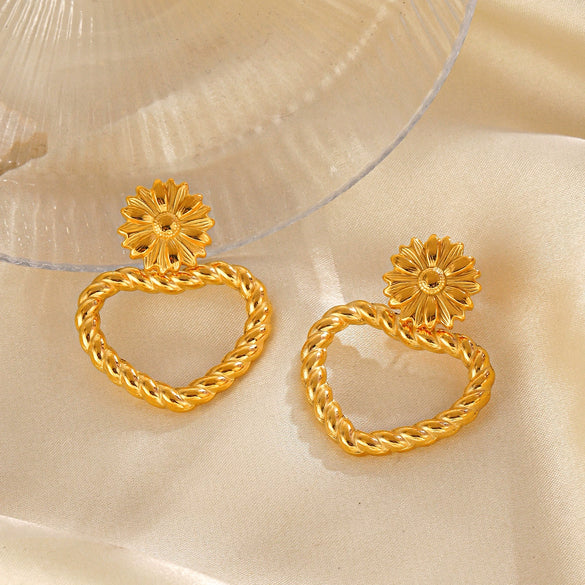 Wholesale Women's Stainless Steel Heartshaped 18K Goldplated Love Earrings With Electroplating Treatment