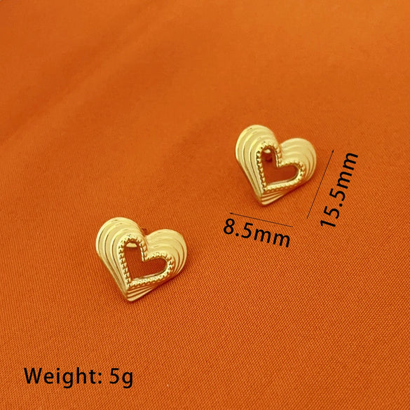 Wholesale Women's Stainless Steel Heartshaped Pendant Necklace With 18K Gold Plating