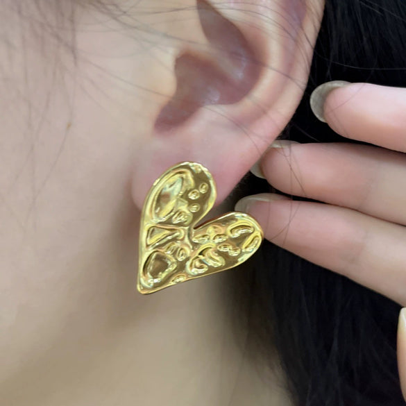 Wholesale Women's Stainless Steel Heartshaped Stamping Earrings