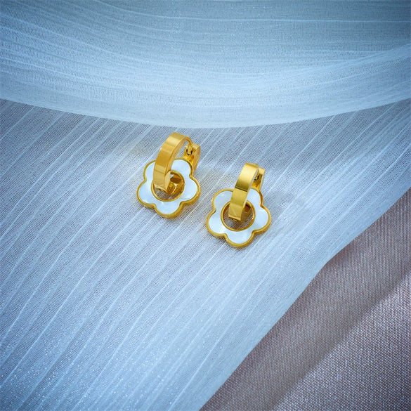 Wholesale Women's Stainless Steel Hollow Flower Shape Earrings With White Shell Electroplated