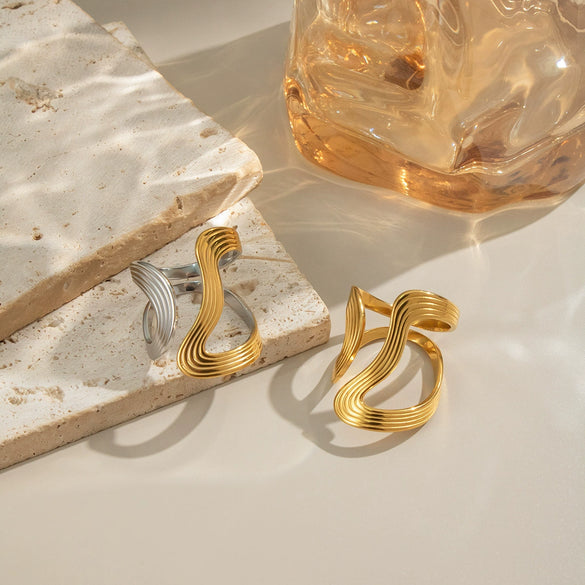 Wholesale Women's Stainless Steel Irregular Lines Exaggerated Simple Geometric Ring With Color Matching And Non Fading Electroplating In Ins Style