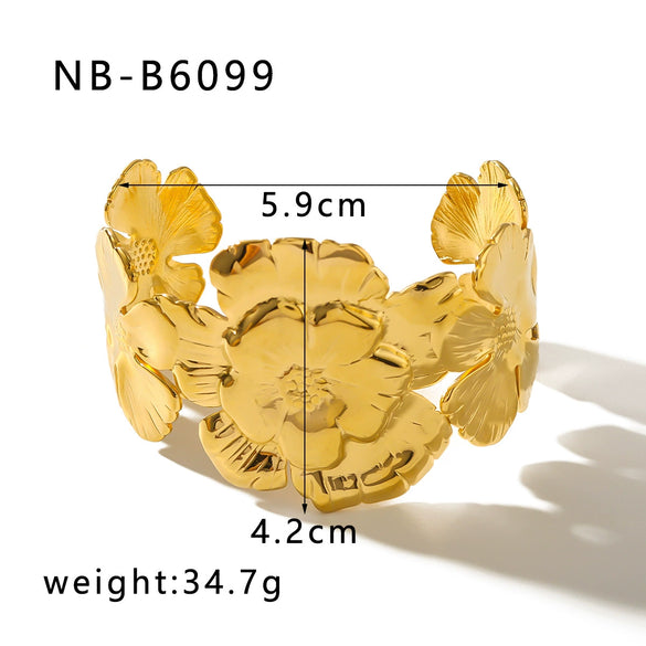 Wholesale Women's Stainless Steel 18K Color Bracelet With Leaf Butterfly Flower Stitching And Creative Opening Electroplated