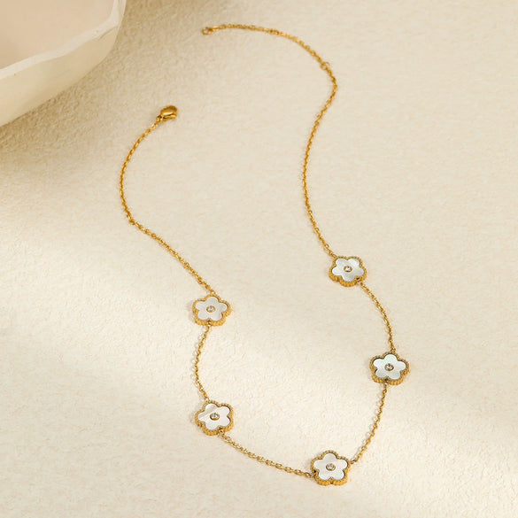 Wholesale Women's Stainless Steel 18K Electroplated Geometric Design Clavicle Necklace