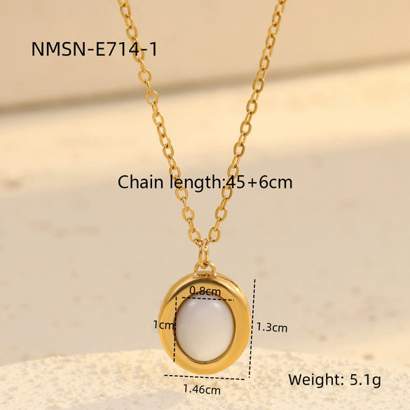 Wholesale Women's Stainless Steel 18K Electroplated Geometric Design Clavicle Necklace