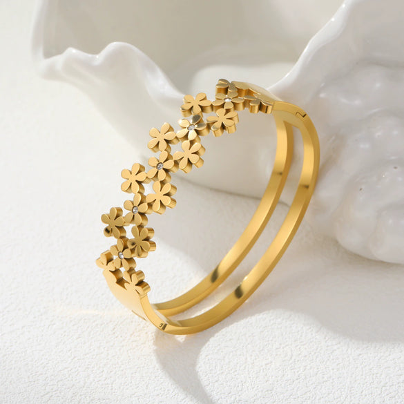 Wholesale Women's Stainless Steel 18K Gold Electroplated Flower Zircon Open Bracelet Highend Jewelry