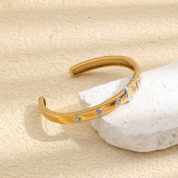 Wholesale Women's Stainless Steel 18K Gold Electroplated Star And Moon Geometric Bracelet