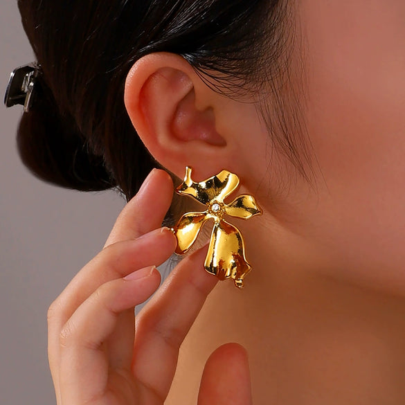 Wholesale Women's Stainless Steel 18K Gold Plated Earrings With Butterfly Flower Diamond Set And Geometric Pattern