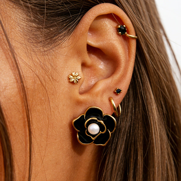 Wholesale Women's Stainless Steel 18K Gold Plated Flower Pattern Earrings With Light Luxury Design