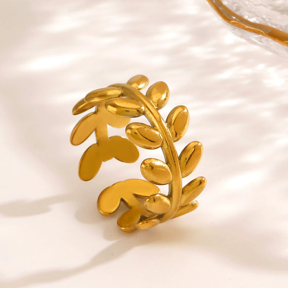 Wholesale Women's Stainless Steel Leaf Ring With Electroplating Treatment