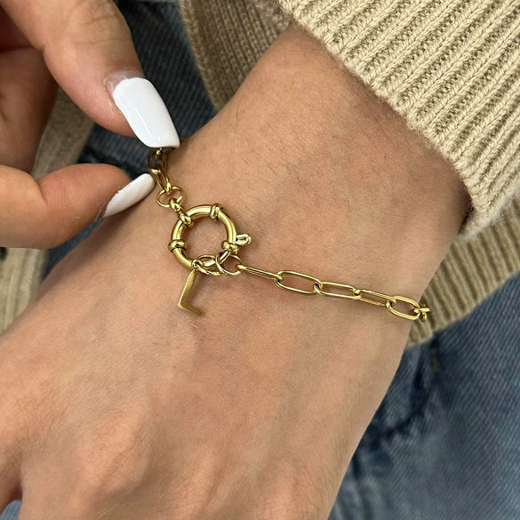Wholesale Women's Stainless Steel Letter Pendant Ochain Bracelet With 18K Gold Electroplating Jewelry