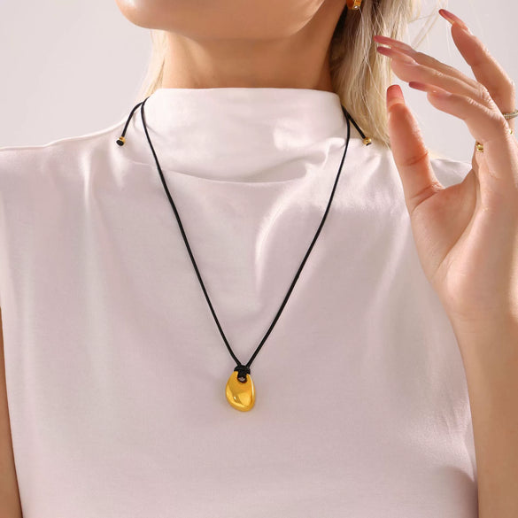 Wholesale Women's 316L Stainless Steel Light Luxury Geometric Water Drops Specialshaped High Polished Texturization Leather Rope Pull Adjusting Sweater Necklace Jewelry