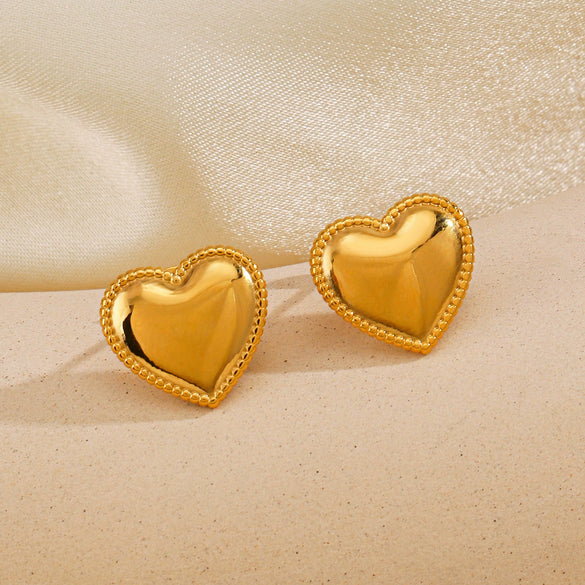 Wholesale Women's Stainless Steel Love Earrings With Peach Heart Shape And 18K Gold Plated Electroplating
