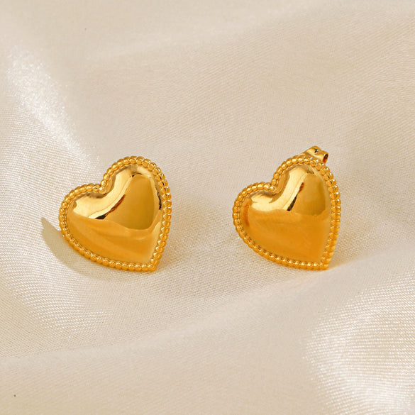 Wholesale Women's Stainless Steel Love Earrings With Peach Heart Shape And 18K Gold Plated Electroplating