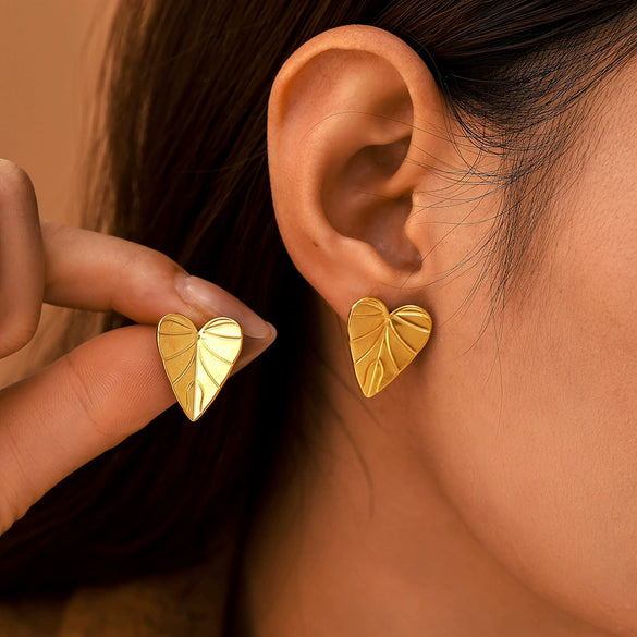 Wholesale Women's Stainless Steel Love Leaf And Heart Geometric Pattern Earrings With Pvd Electroplating