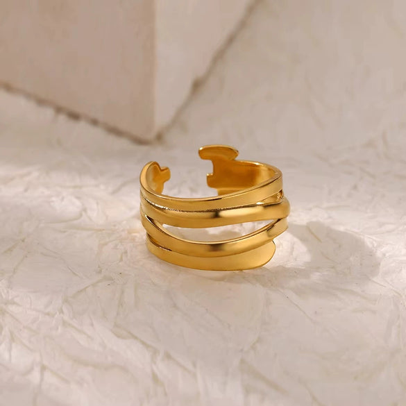 Wholesale Women's Stainless Steel Love Shaped Geometric Ring With Electroplating