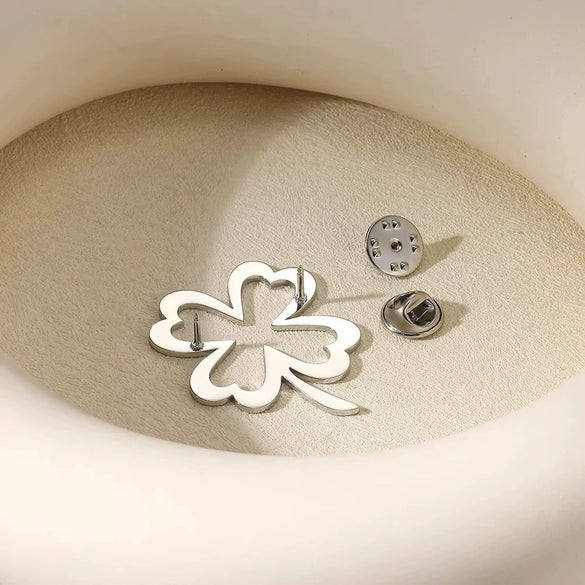 Wholesale Women's Stainless Steel Minimalist Four Leaf Clover Electroplating Brooch For Suit And Sweater