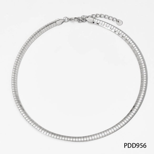 Wholesale Women's Stainless Steel Omega Chain Necklace With Thick And Thin Striped Design And Electroplating Process Geometric Style