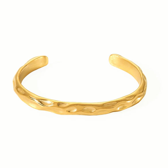 Wholesale Women's Stainless Steel Open Hammer Bracelet 18K Gold Plated With Vacuum Real Gold Electroplating In Pvd Furnace