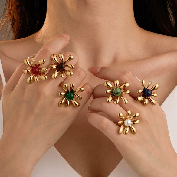 Wholesale Women's Stainless Steel Open Ring Irregular Petal Light Luxury Electroplated