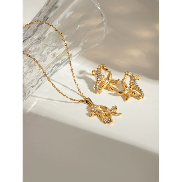 Wholesale Women's Stainless Steel Retro Geometric Animals Seahorse Starfish Onepiece Diamond Earrings With Electroplating