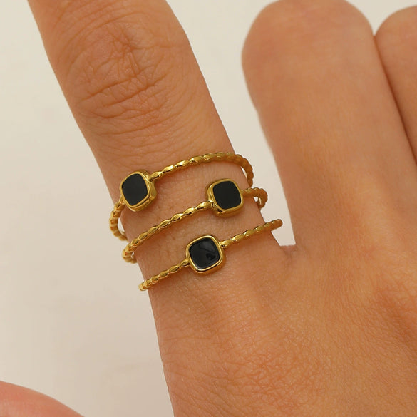 Wholesale Women's Stainless Steel Ring Retro Inlaid Colored Stone Geometric Star Pattern Electroplated