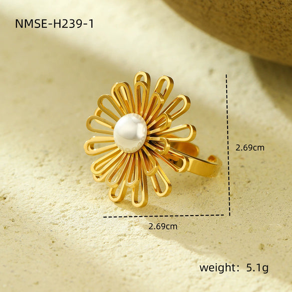 Wholesale Women's Stainless Steel Ring Simple Style Sweet Lace Hollow Electroplated Highend Design