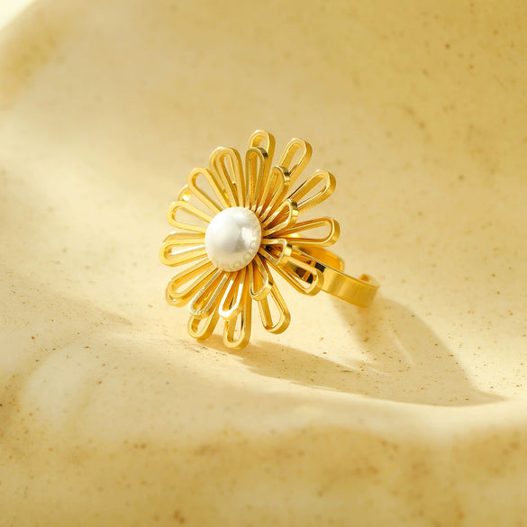 Wholesale Women's Stainless Steel Ring Simple Style Sweet Lace Hollow Electroplated Highend Design
