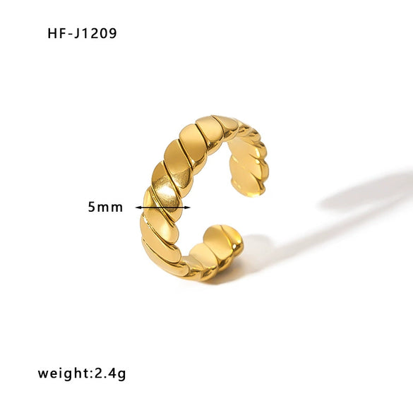 Wholesale Women's Stainless Steel Ring With Crown Heart Bow Leaves Wave Rhombus Drop Shape Star Geometric Patterns 18K Vacuum Gold Plated