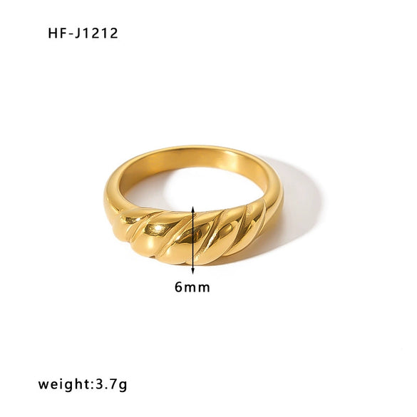 Wholesale Women's Stainless Steel Ring With Crown Heart Bow Leaves Wave Rhombus Drop Shape Star Geometric Patterns 18K Vacuum Gold Plated