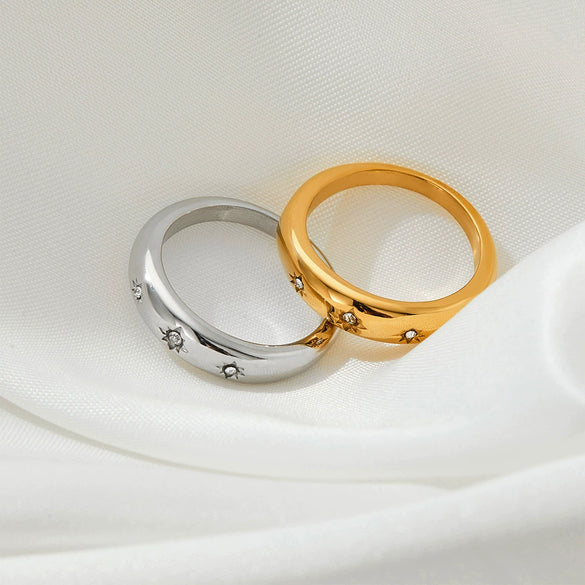 Wholesale Women's Stainless Steel Ring With Eight Awn Star Diamond Super Shiny Texture Electroplated