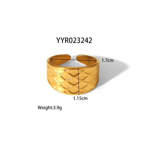 Wholesale Women's Stainless Steel Ring With Geometric Design And Pvd Furnace Real Gold Electroplating Exaggerated Fashion Lines