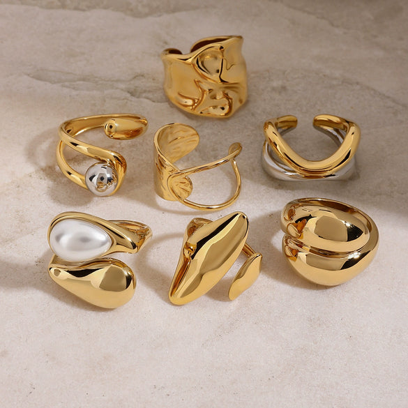 Wholesale Women's Stainless Steel Ring With Geometric Pattern And Electroplating Treatment