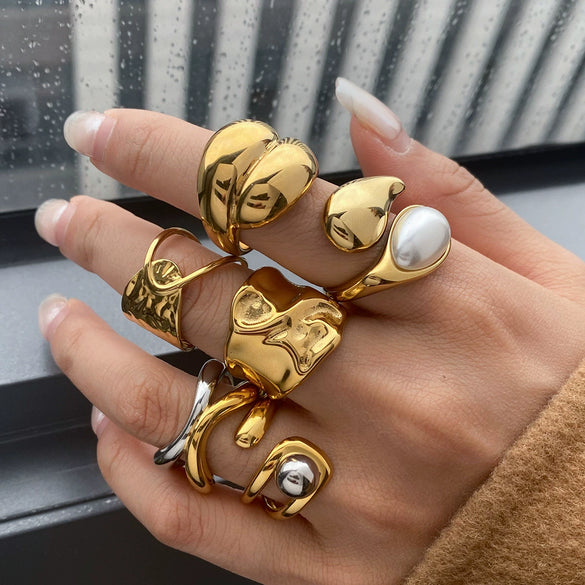 Wholesale Women's Stainless Steel Ring With Geometric Pattern And Electroplating Treatment