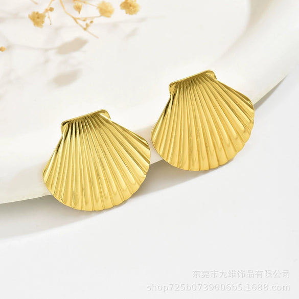 Wholesale Women's Stainless Steel Scallop Geometric Earrings With Marine Element Striped Design And Electroplating Treatment