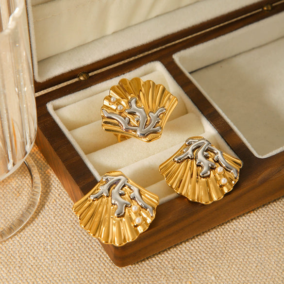 Wholesale Women's Stainless Steel Shell Earrings With Geometric Pattern And Electroplating Design In Natural Style