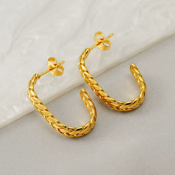 Wholesale Women's Stainless Steel U Shaped Geometric Earrings Electroplated With Gold
