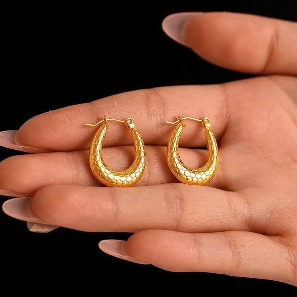 Wholesale Women's 316L Stainless Steel Ushape Geometric Earrings Electroplated With 18K Real Gold Color