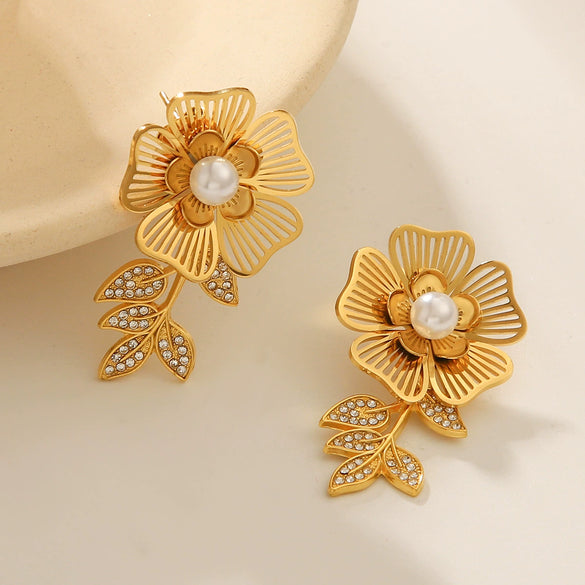 Wholesale Women's Stainless Steel Vintage Flower Leaf Geometric Earrings With Electroplating