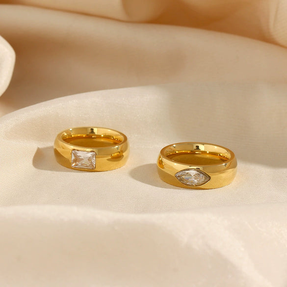 Wholesale Women's Stainless Steel Zircon Ring With Geometric Styling And 18K Gold Plated Electroplating